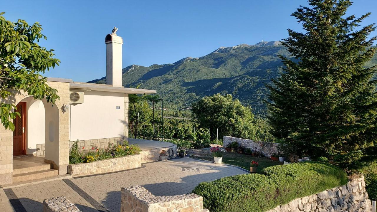 Country Home Mocilo, Zagvozd Luaran gambar