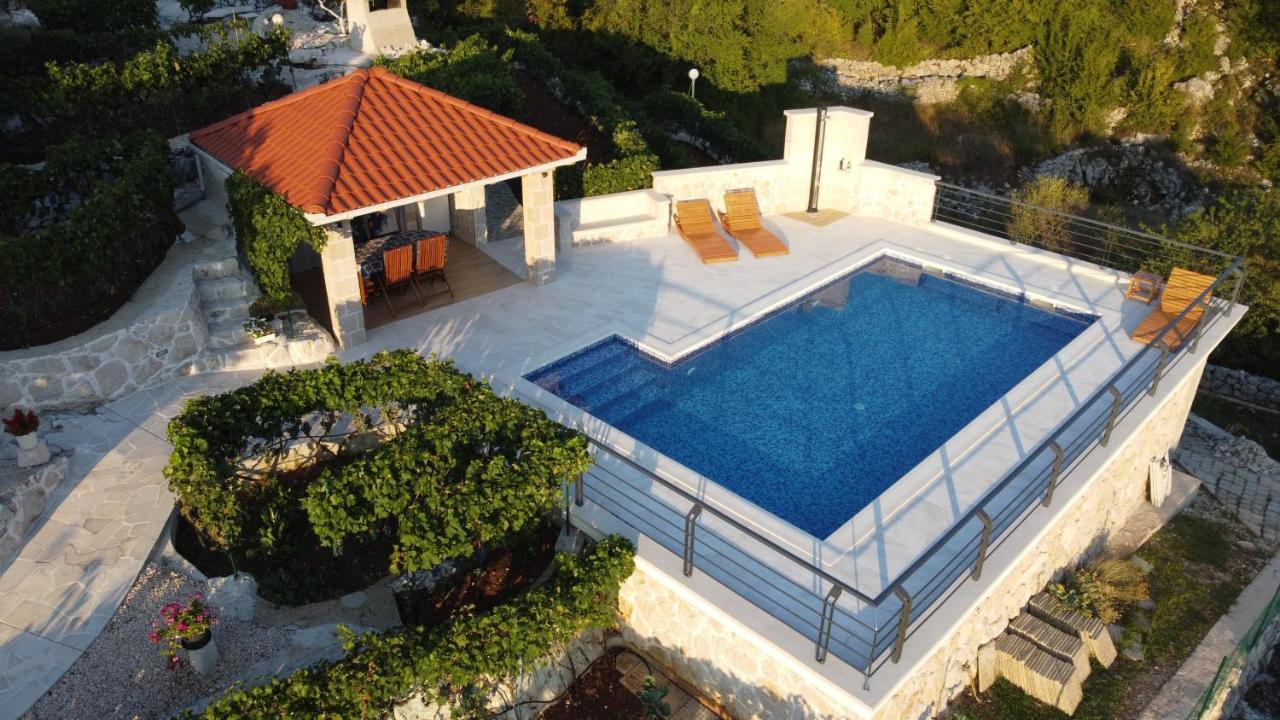 Country Home Mocilo, Zagvozd Luaran gambar