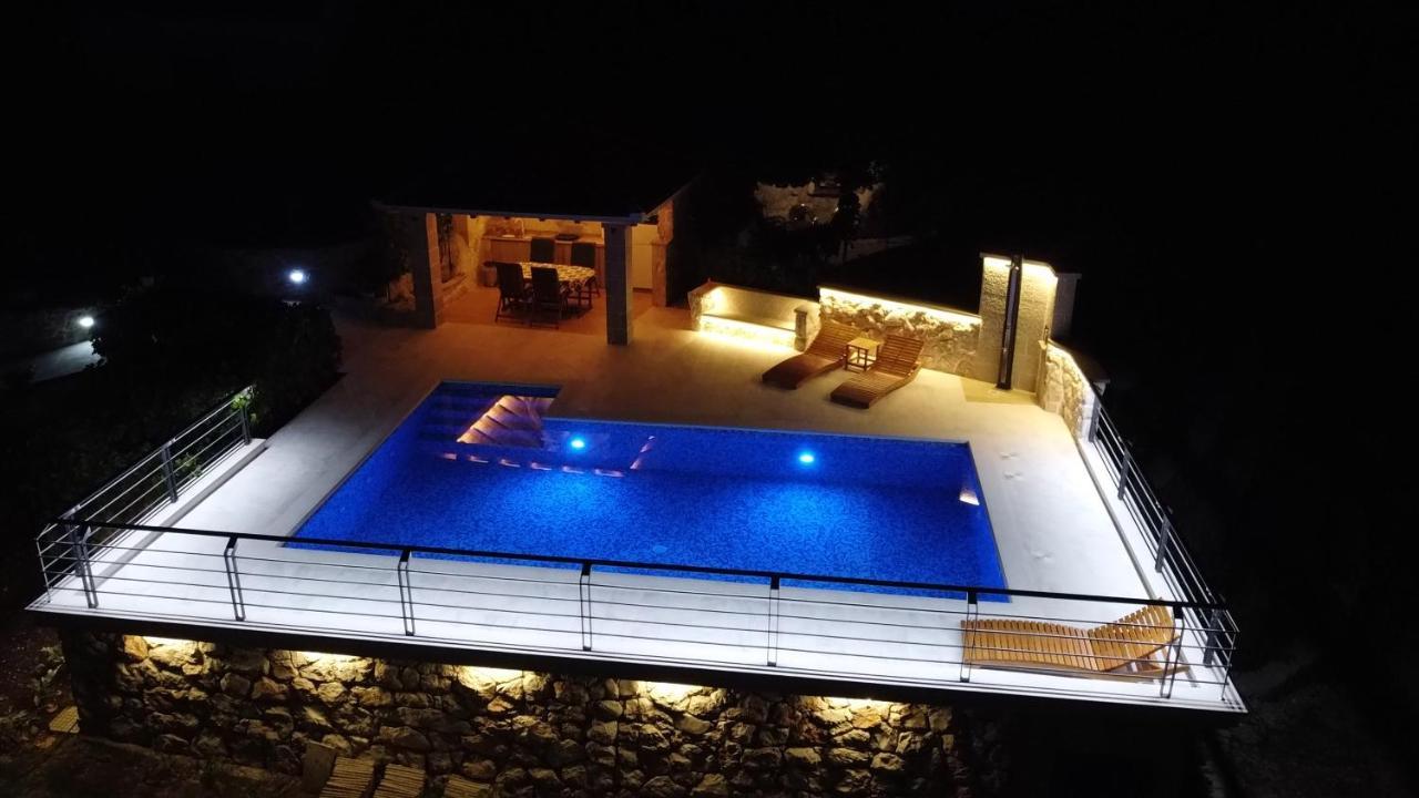 Country Home Mocilo, Zagvozd Luaran gambar