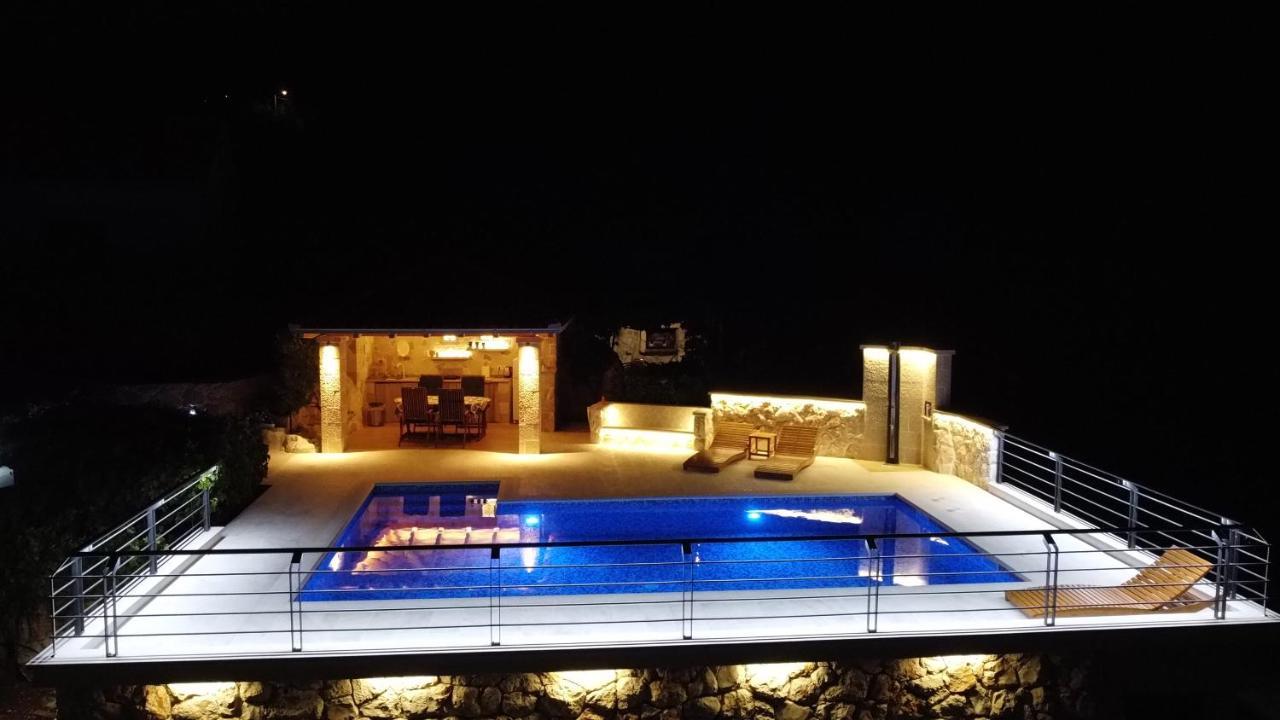 Country Home Mocilo, Zagvozd Luaran gambar