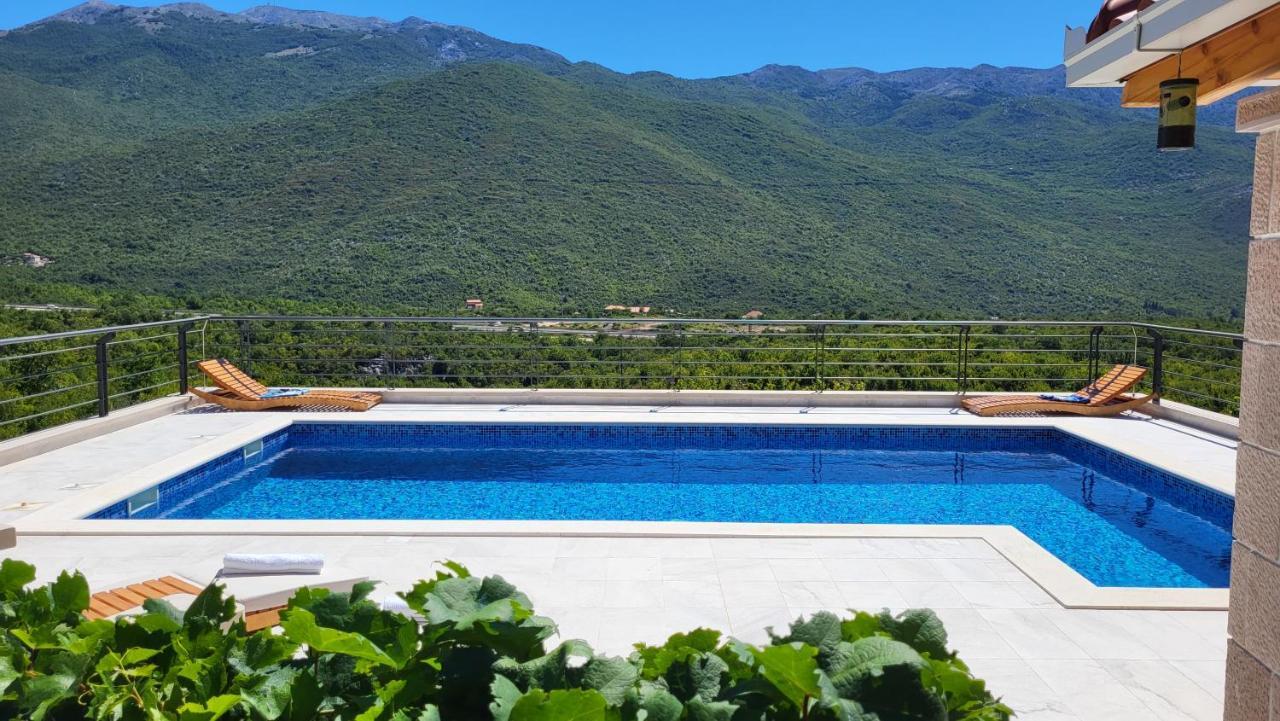 Country Home Mocilo, Zagvozd Luaran gambar