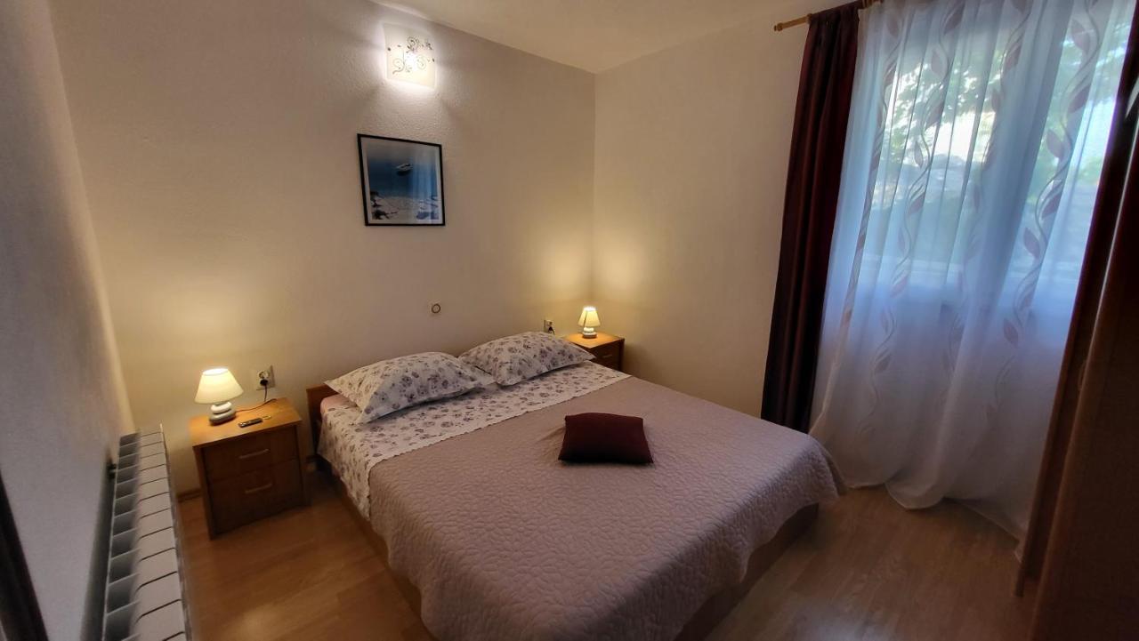 Country Home Mocilo, Zagvozd Luaran gambar