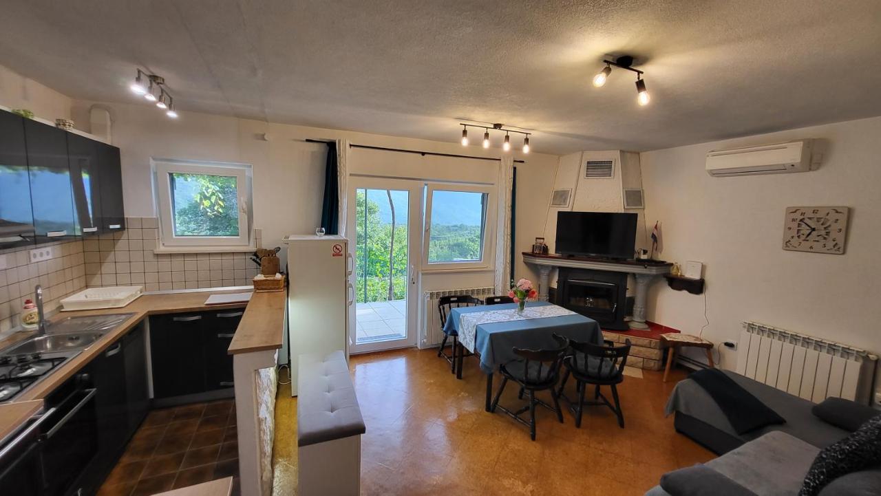 Country Home Mocilo, Zagvozd Luaran gambar